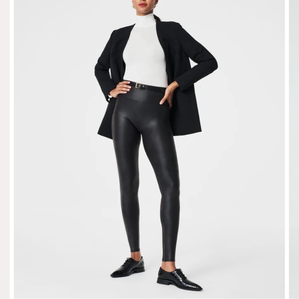 Spanx faux leather high waisted compression leggings Black size Medium
